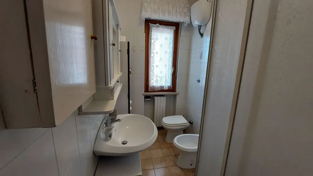 Vannitoad - Trilocale with Balcony in Belvedere Ostrense