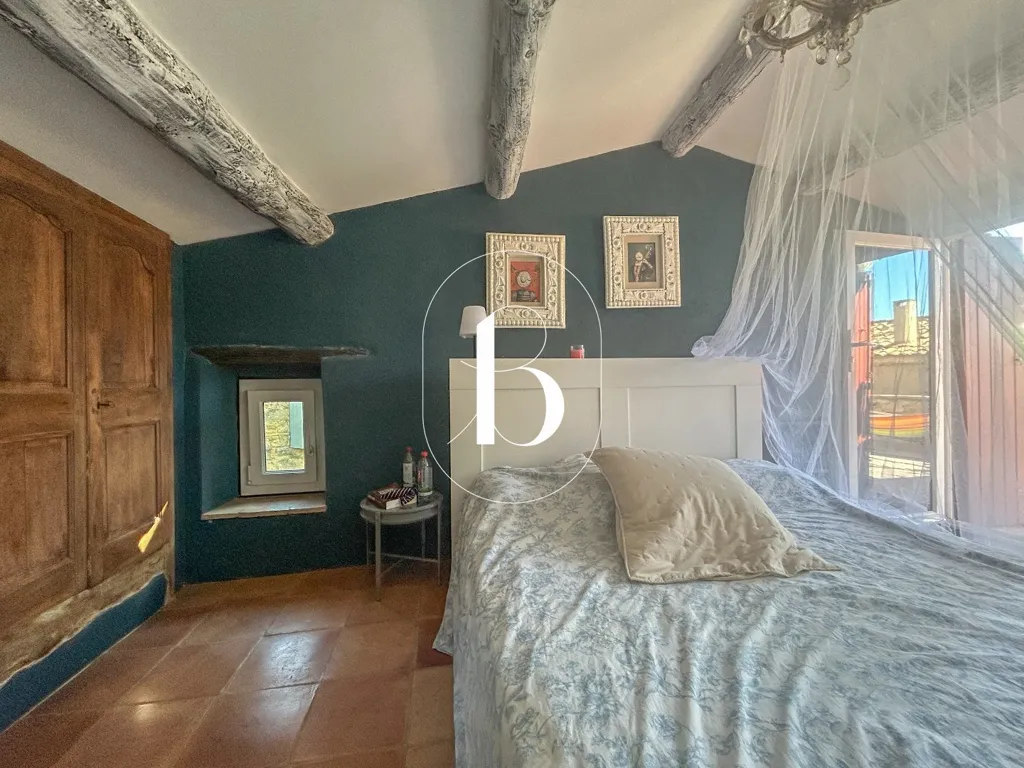 Chambres - Maison de Village Rénovée avec Terrasse à 15 km d'Uzès