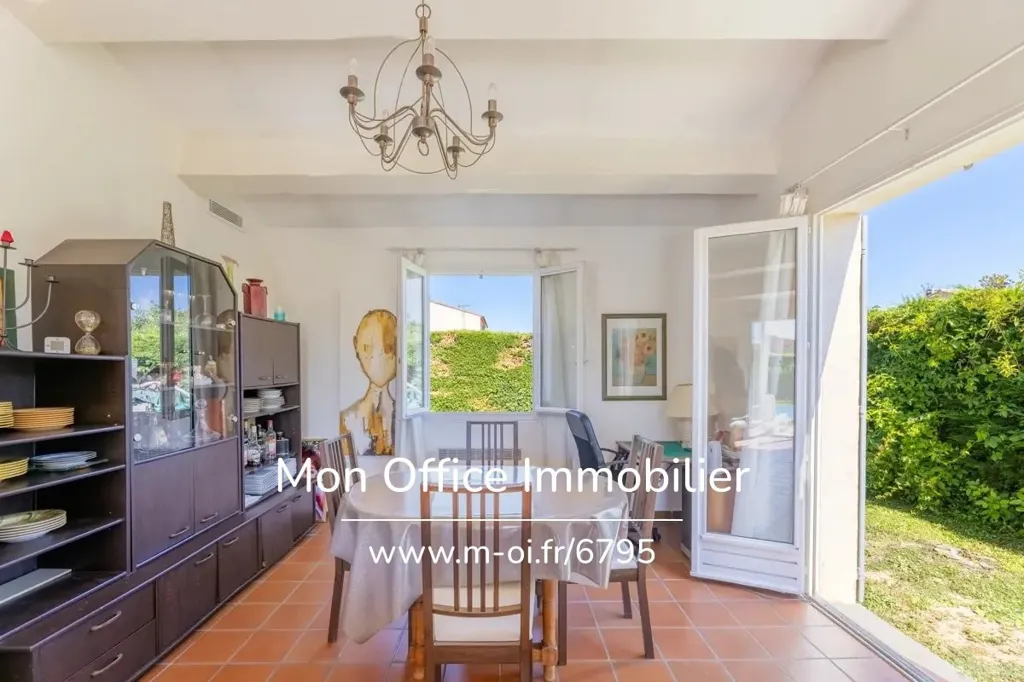 Sala da pranzo - House with Pool in Puyricard