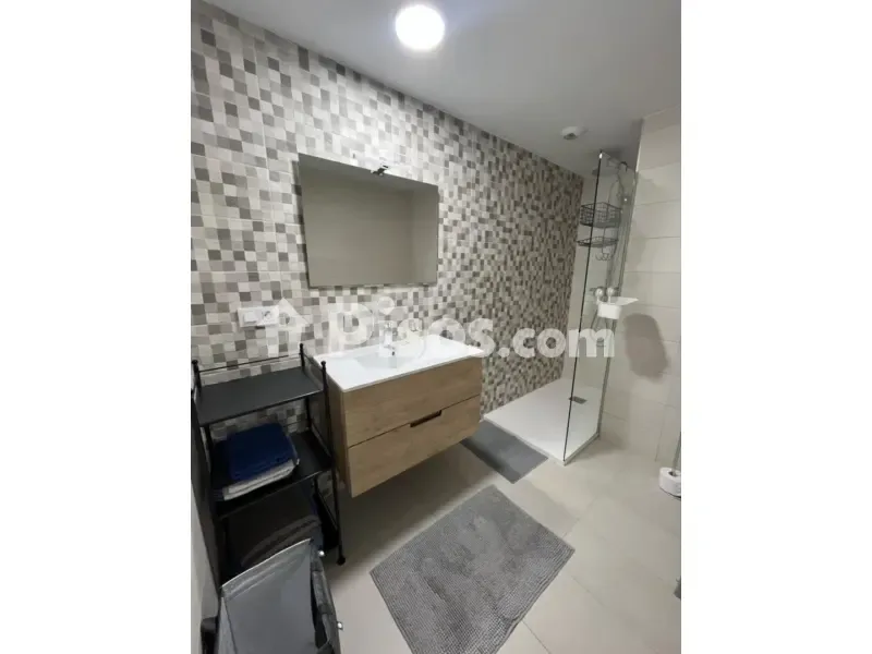 Bathrooms - Modern Flat with Panoramic Views in Guanarteme