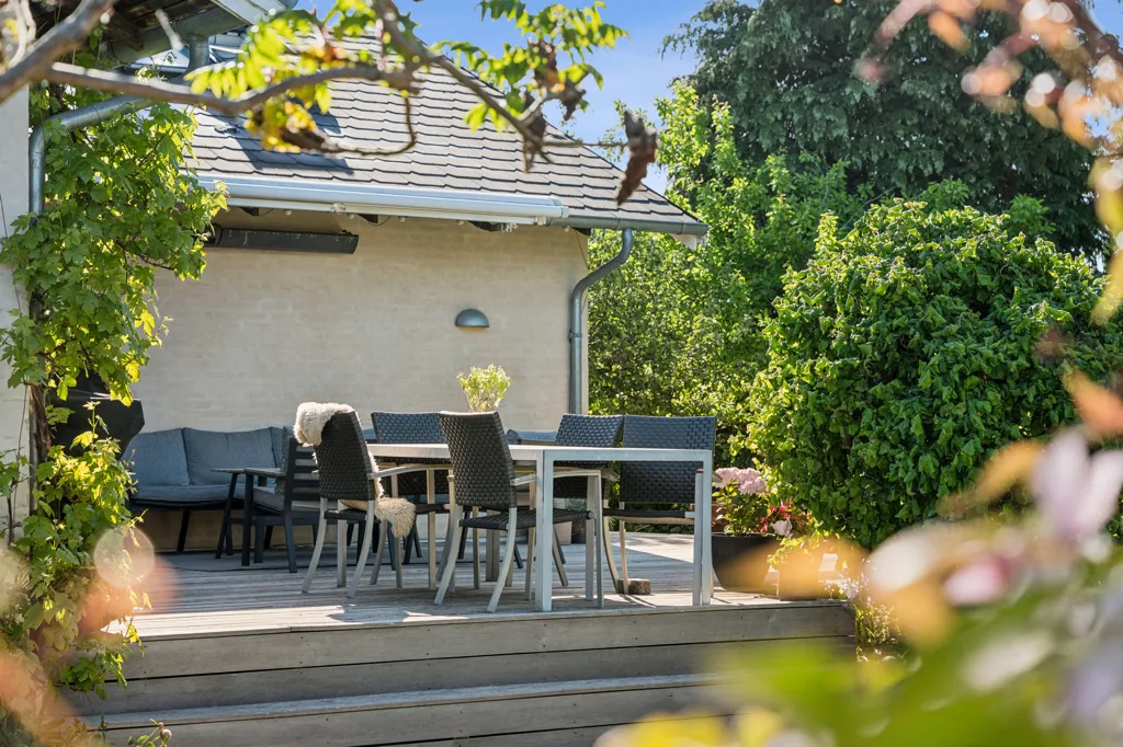 Terrazza - Modernised Villa with Garden in Virum