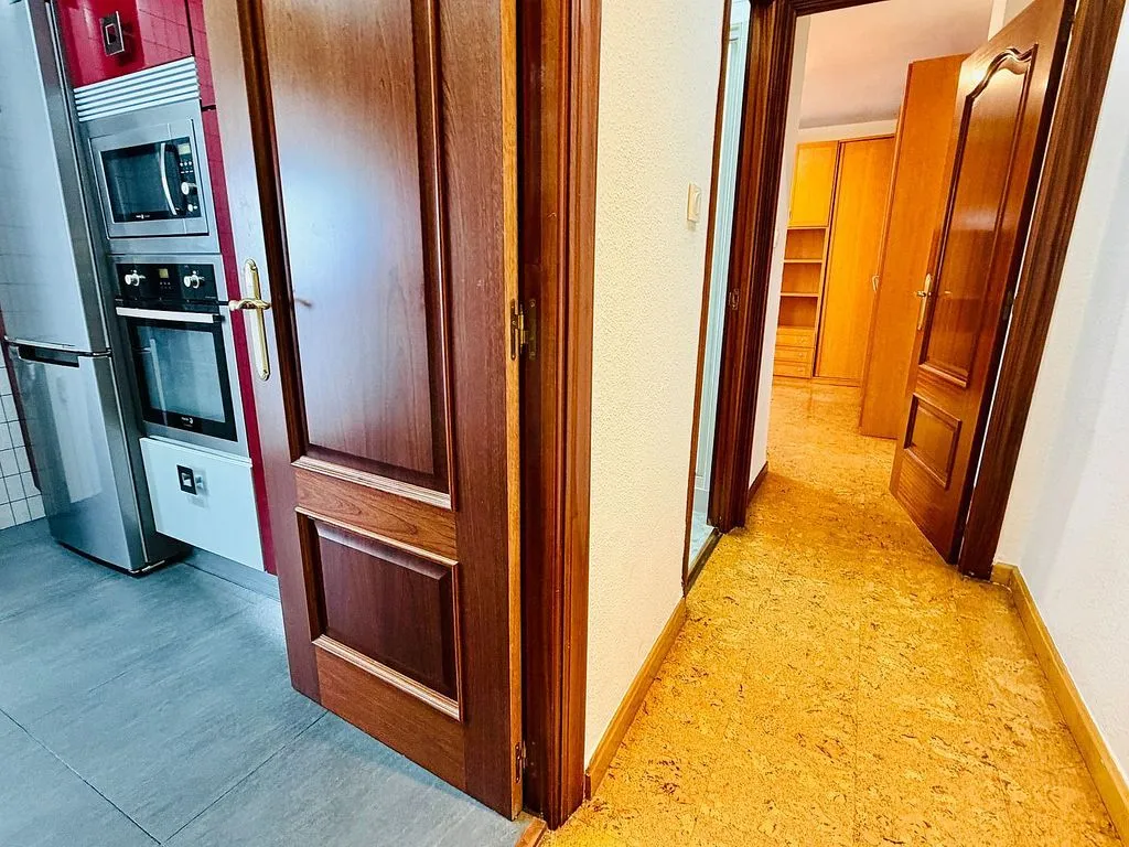 Esik - Bright Apartment with Patio in Valladolid