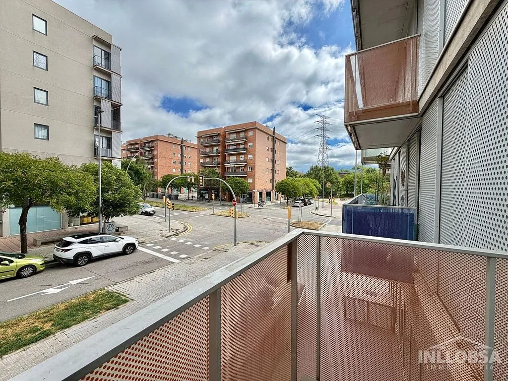 Balcon - Modern Flat with Balcony on Ctra. Santpedor - Bases de Manresa