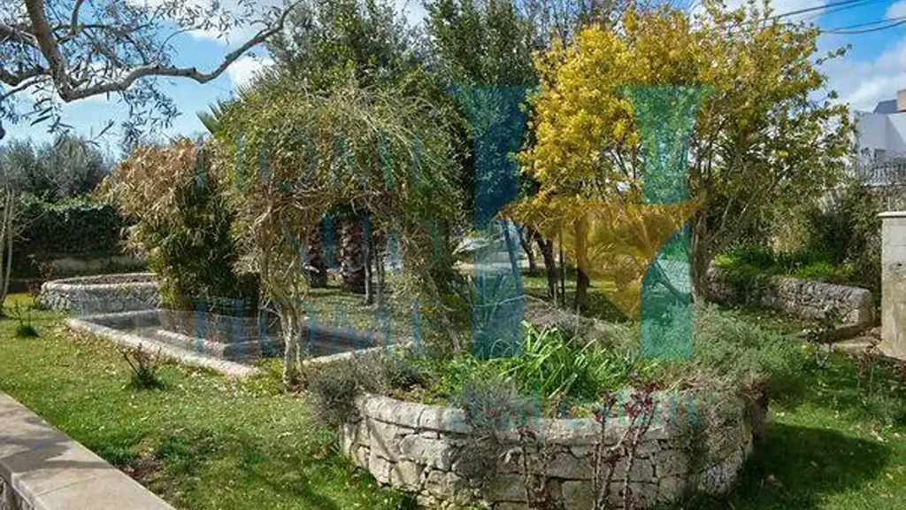 Jardin - Rustic Villa with Ornamental Garden in Modica