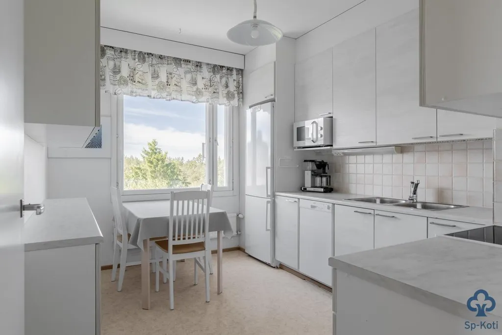Cuisine - Corner Apartment with Balcony in Turku Ilpo