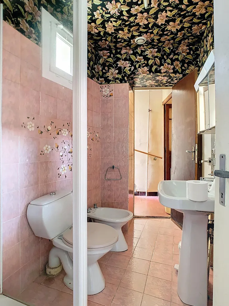 Salles de bain - Maison avec Garage et Terrain Constructible près des Commerces