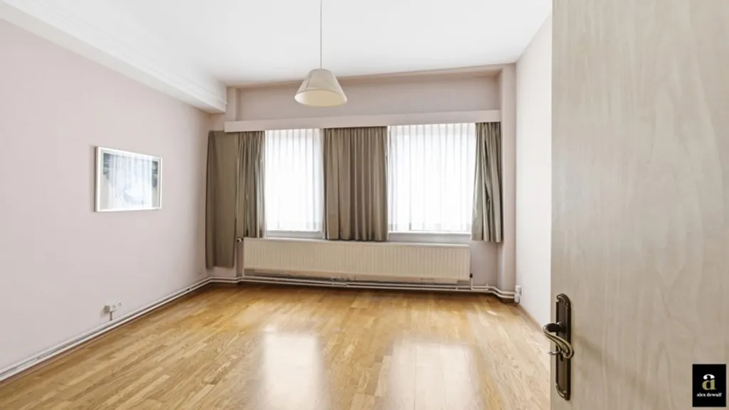 Rooms - Spacious Ground Floor Apartment near Rubensplein