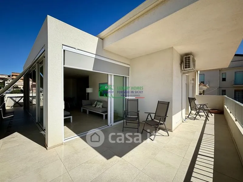 Terrasse - Rented Trilocale with Sea View in Ragusa