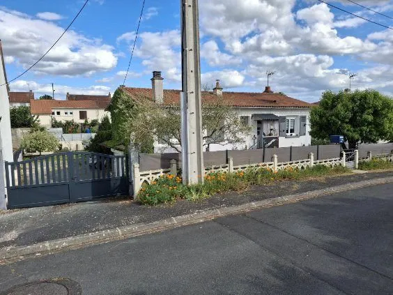 Esterno - 1963 Stone House with Balcony in Civray