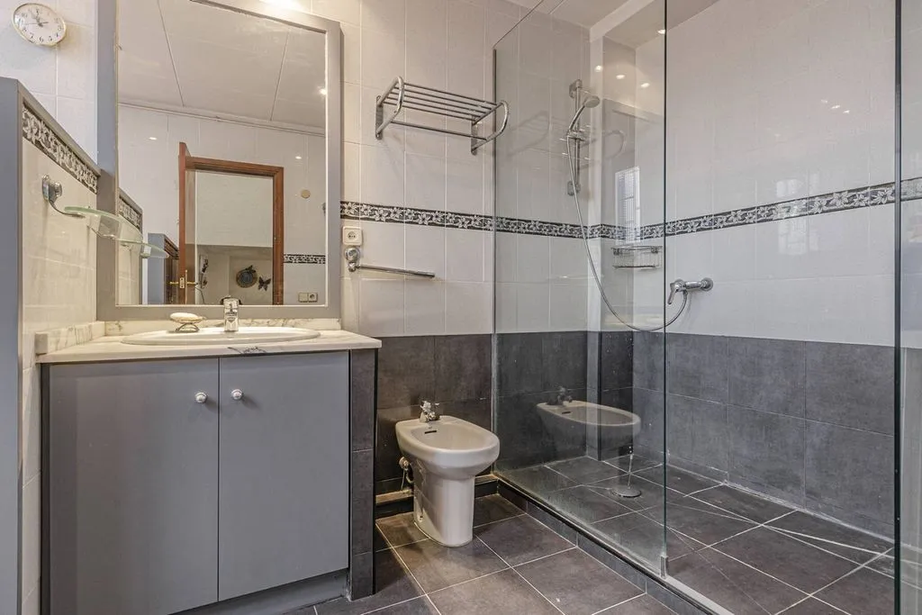Salles de bain - Duplex with Private Terrace in Barcelona's Born