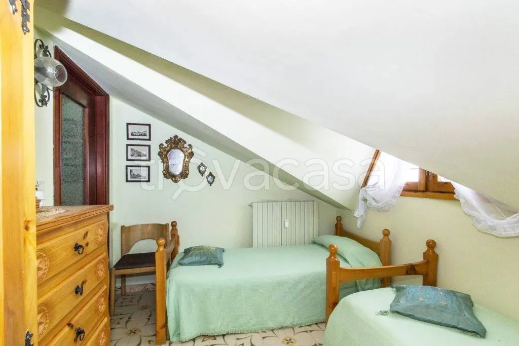 Chambres - Mansard Apartment with Mountain View in Sampeyre