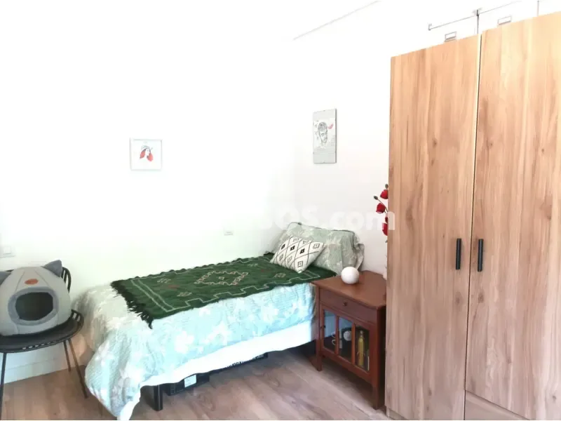 Chambres - Modernised Flat with East-West Orientation in Barreda
