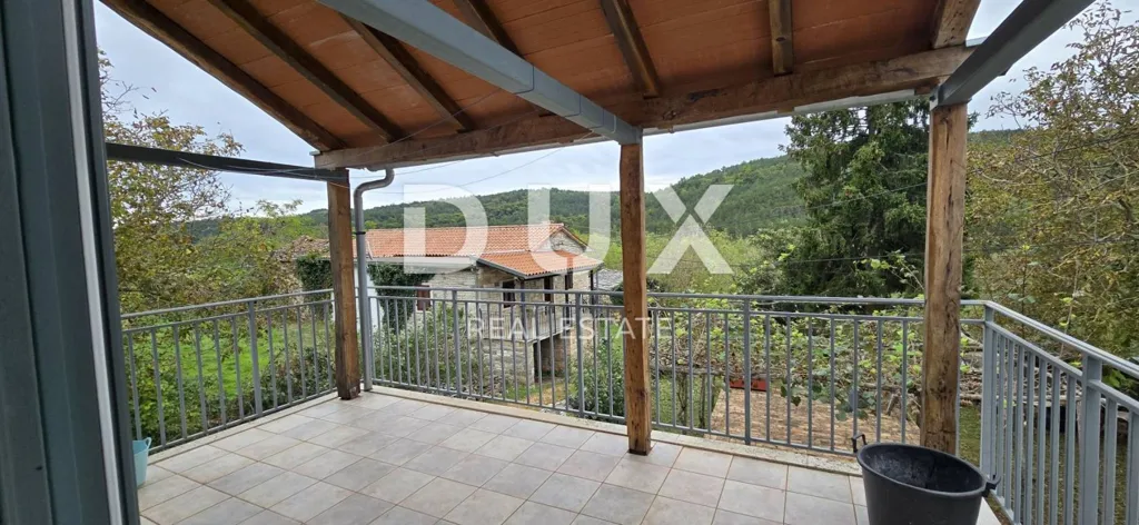 Terrasse - Two-Unit House with Garden in Oprtalj