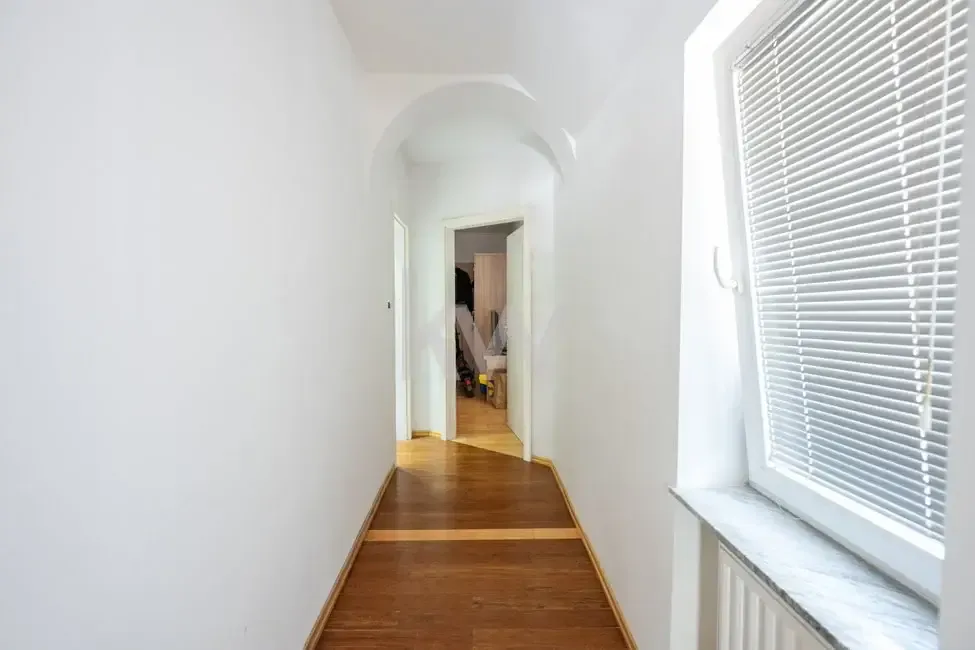 Ingresso - Renovated Multi-Unit Building in Ljubljana