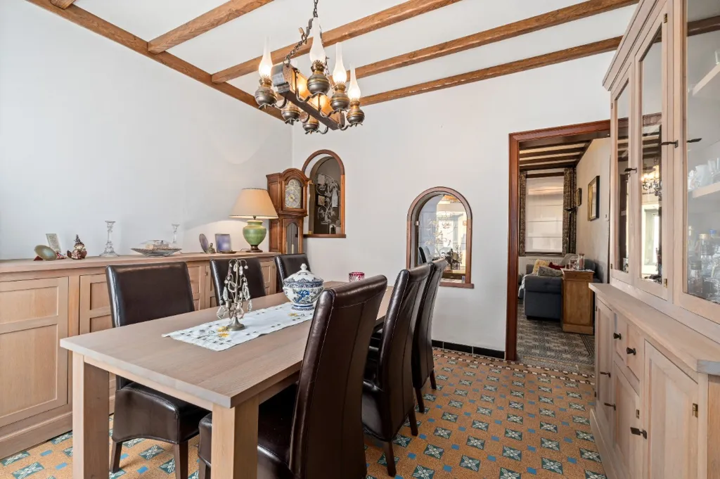 Sala da pranzo - Spacious Home with Garden in Denderwindeke
