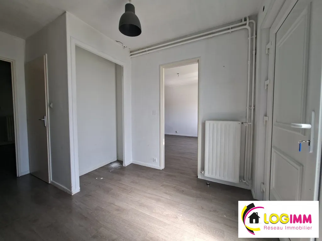 Pièces - Maison semi-mitoyenne avec jardin à Solesmes