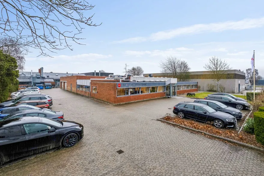 Välivaade - Office and Warehouse with E45 Access in Horsens