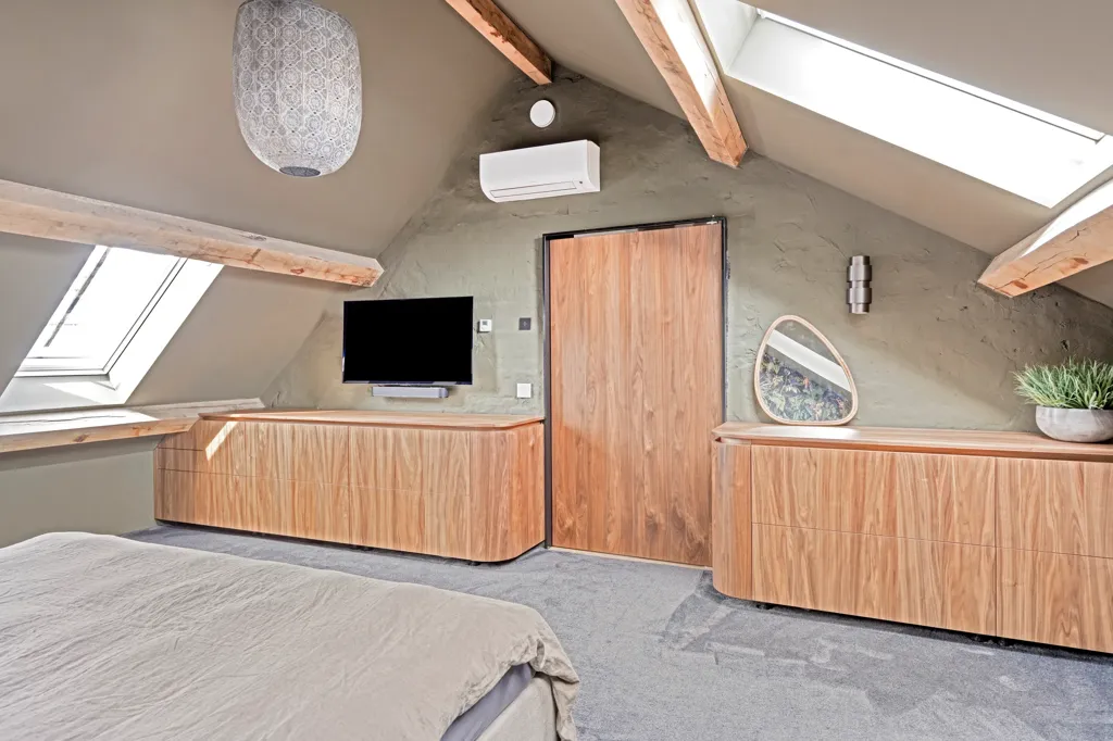 Bedrooms - Monumental Penthouse with Dachterras in ’s-Hertogenbosch