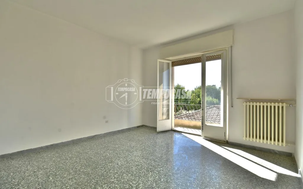 Spacious Apartment with Balconies in Osimo