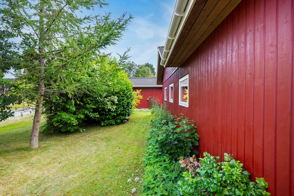 Giardino - Charming Summerhouse with Garden in Kårup
