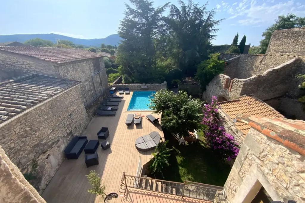 Vue aérienne - Mas Rénové avec Piscine à Quissac