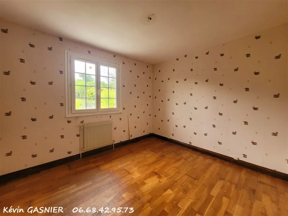 Magamistoad - Single-Storey House with Valley View in Roullet Saint Estèphe