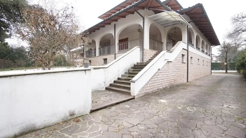 Extérieur - Spacious Apartment with Private Courtyard in Castelnuovo Rangone