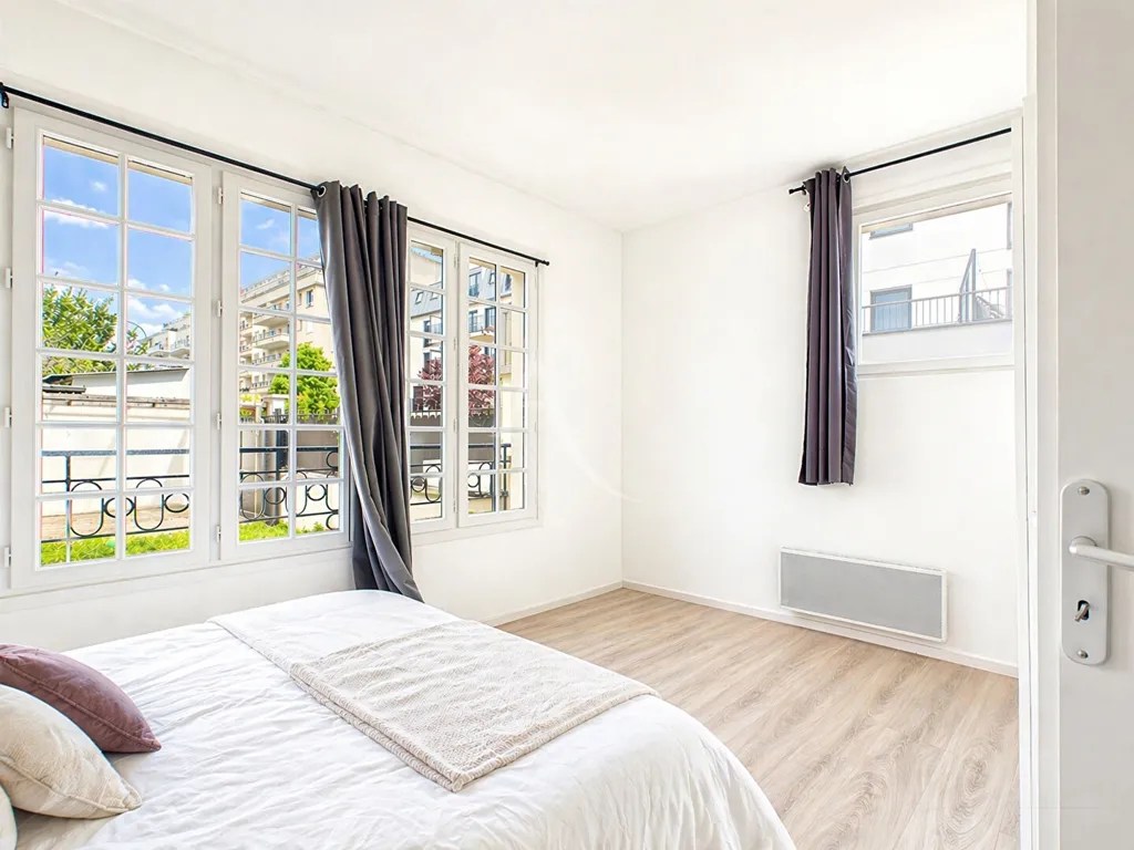 Magamistoad - Bright 2-Bedroom Flat with West View in Alfortville