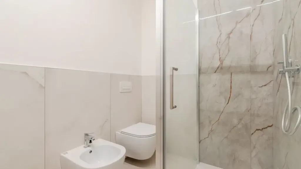 Vannitoad - Rear-Facing Apartment with Private Garden in Cervia