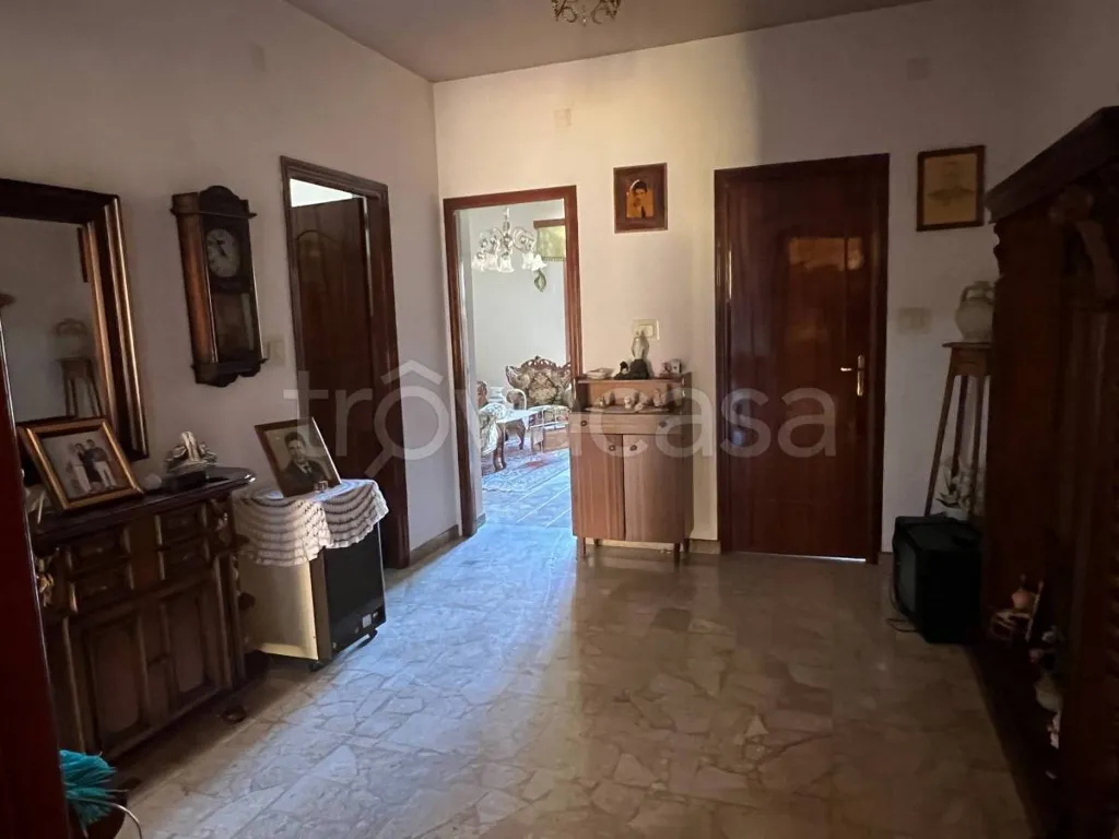 Entrée - Independent House with Balcony in Licata