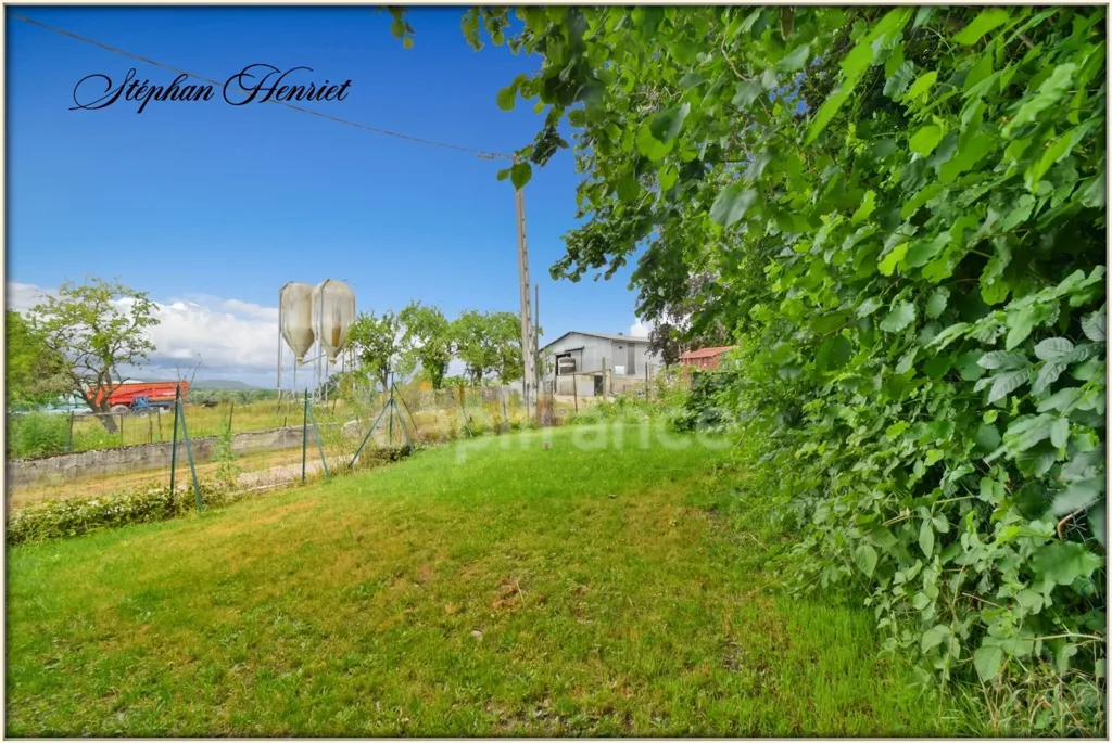 Giardino - Two-Unit House with Income Potential in Ardennes
