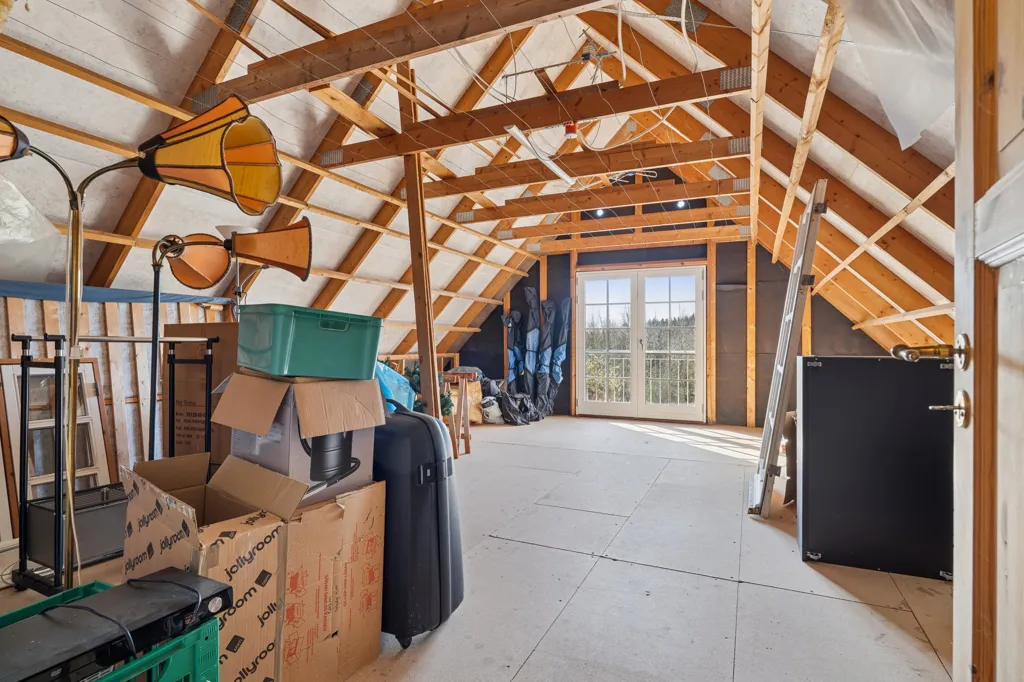 Habitaciones - House with Business Potential and Large Garden by Alling Å