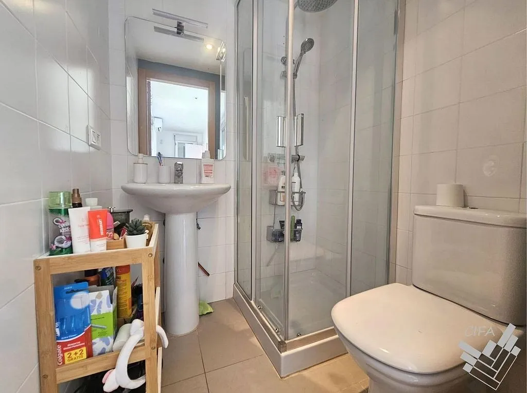 Salles de bain - Duplex with Terrace and Balcony in Ulldecona