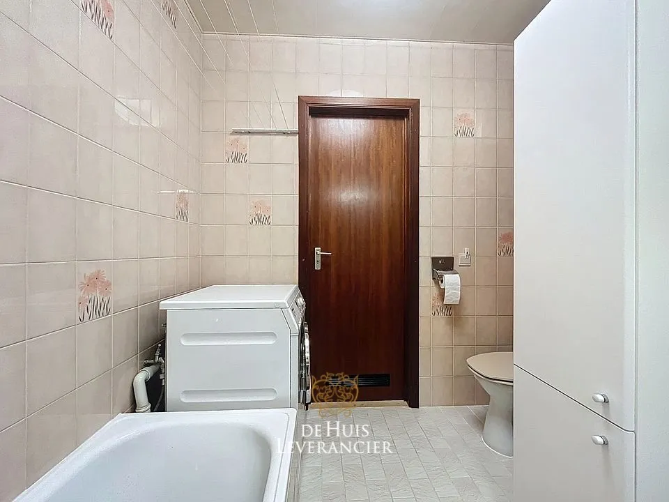 Vannitoad - 1-Bedroom Apartment with Garage in Niel