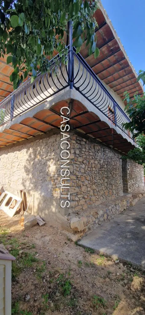 Välivaade - Semi-Renovated Chalet with Balcony in Vilafamés