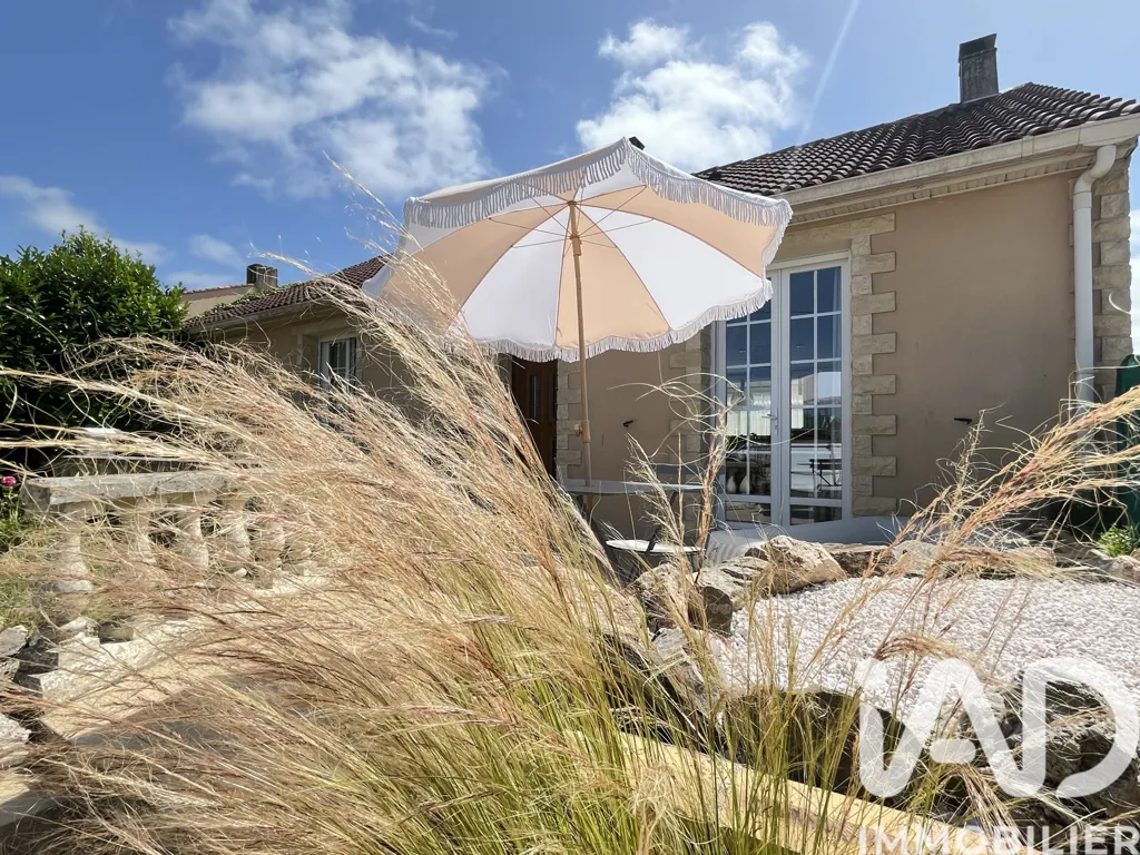 Garden - Ground Floor House with Veranda in Bouguenais