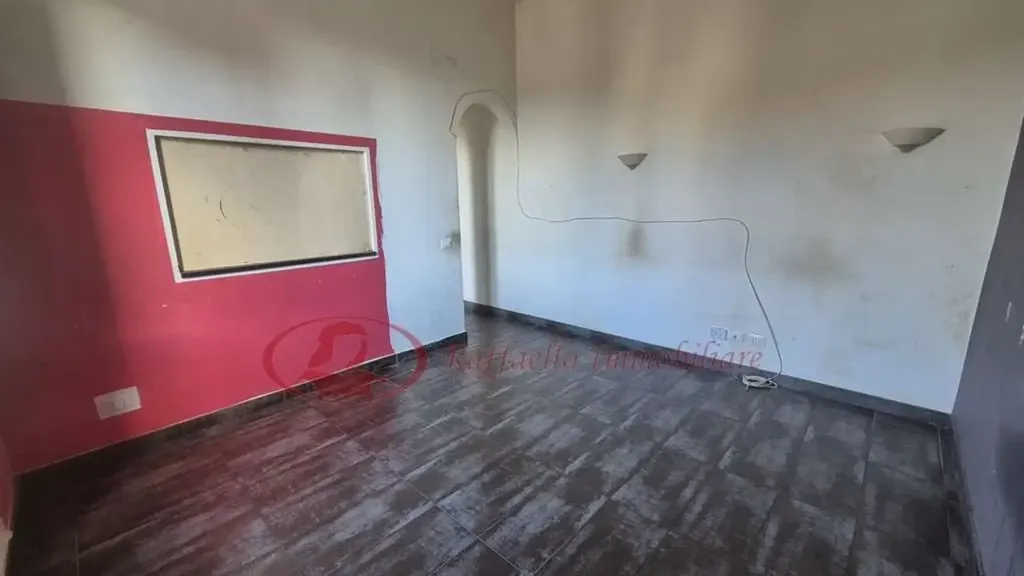 Pièces - Bright 3-Room Apartment with Balcony in Florence