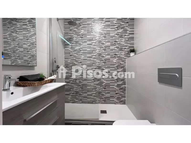 Salles de bain - Reformed Apartment with Balcony in Salamanca