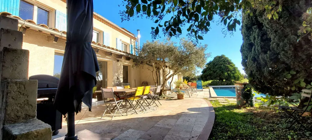 Piscina - Architectural House with Garden in Arles