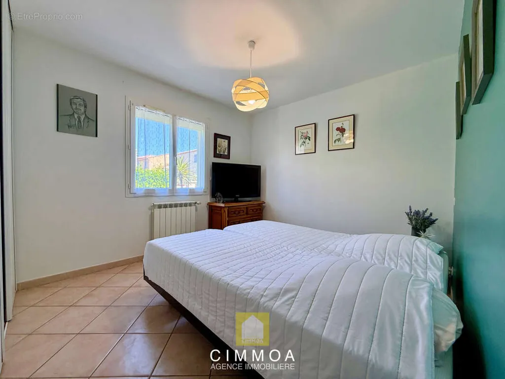 Chambres - Maison avec Piscine à Poussan