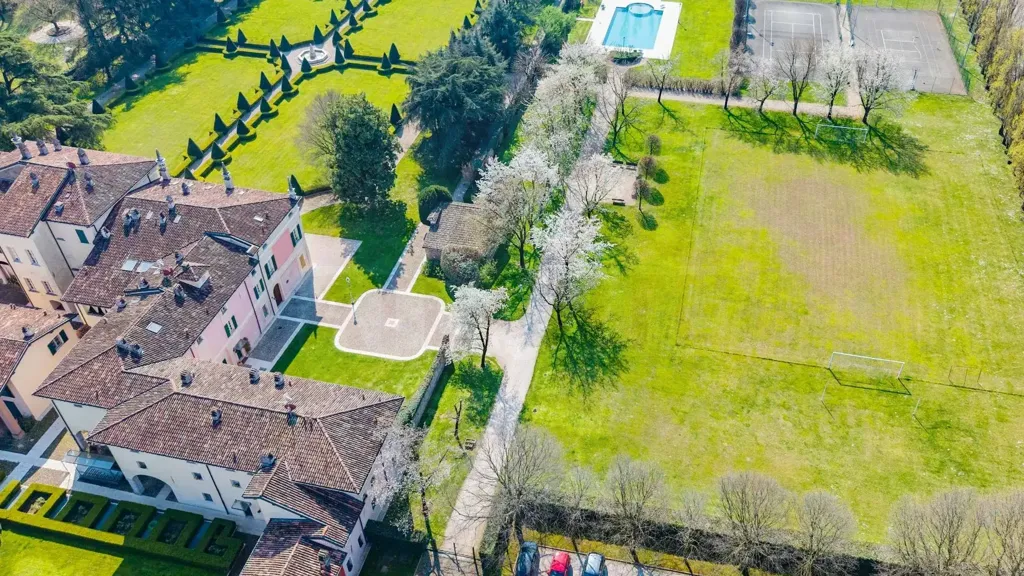 Õhuvaade - Duplex in Exclusive Residence, Castegnato