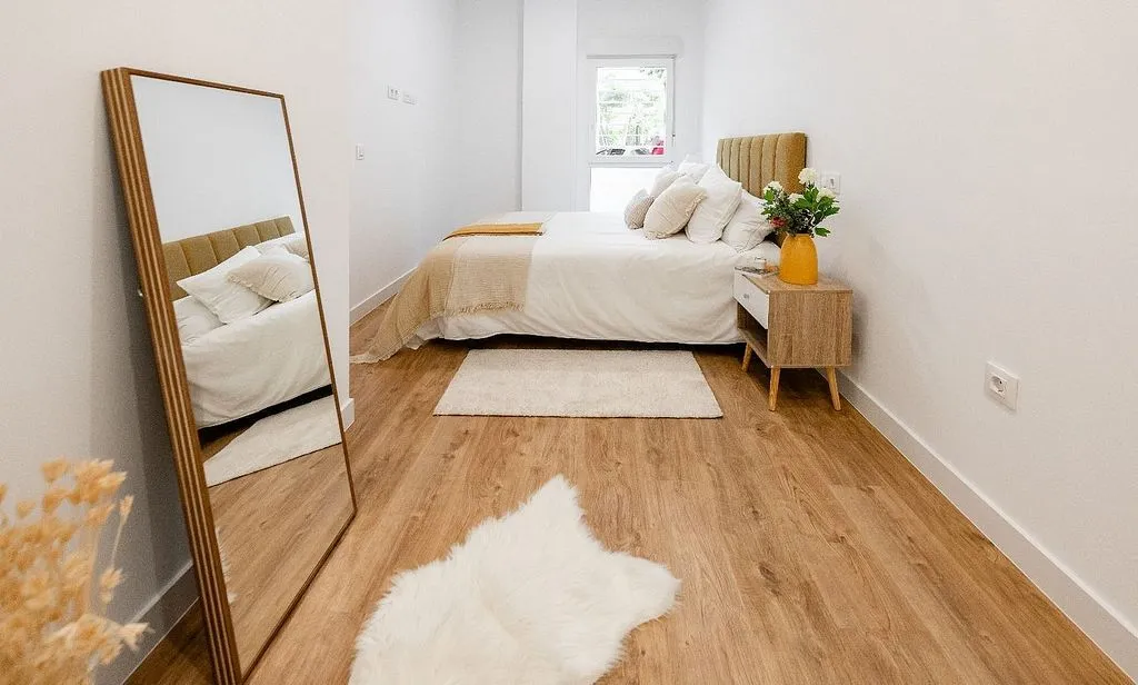 Bedrooms - Modern Flat with Lift in Sector Oficios
