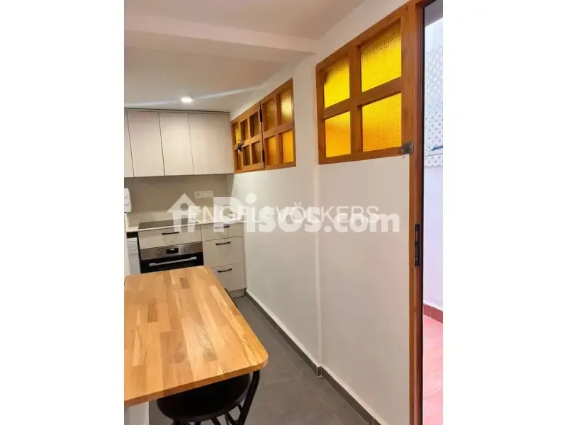 Köök - Modern Flat with Patio in Mestalla, Valencia
