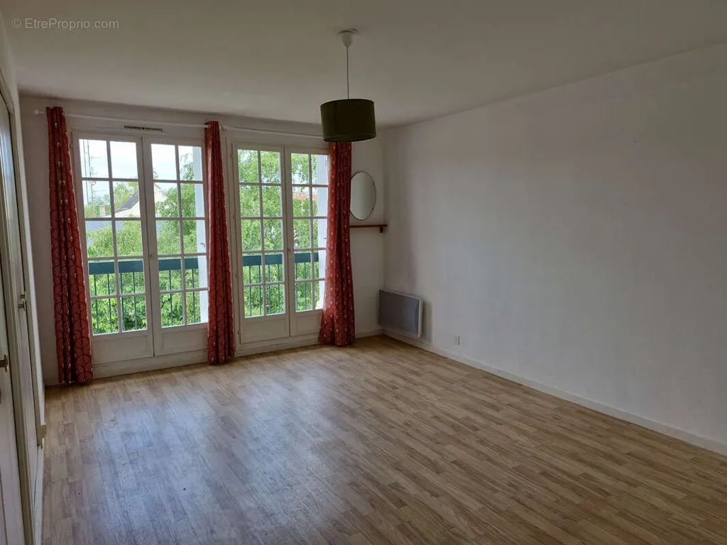 Toad - Secure Apartment with Balcony in La Roche Posay