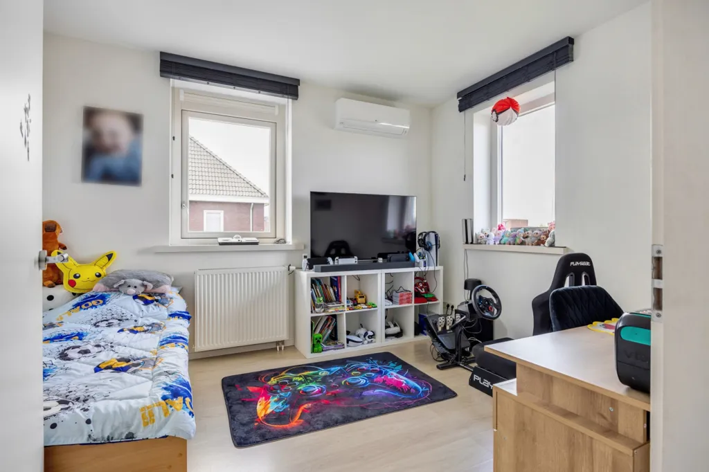 Magamistoad - Detached House with Business Hall in Breda