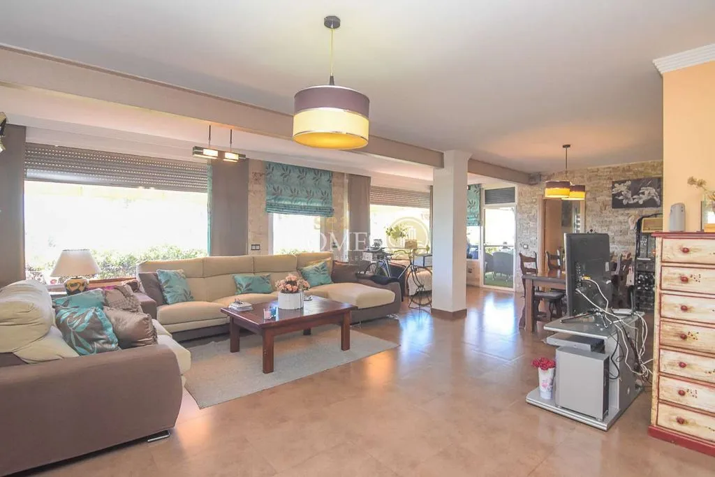 Elutuba - Beachfront Flat with Direct Beach Access in Torrox
