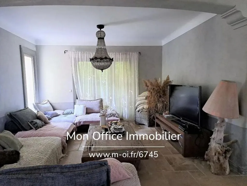 Elutuba - Country House with 360° Views near Manosque