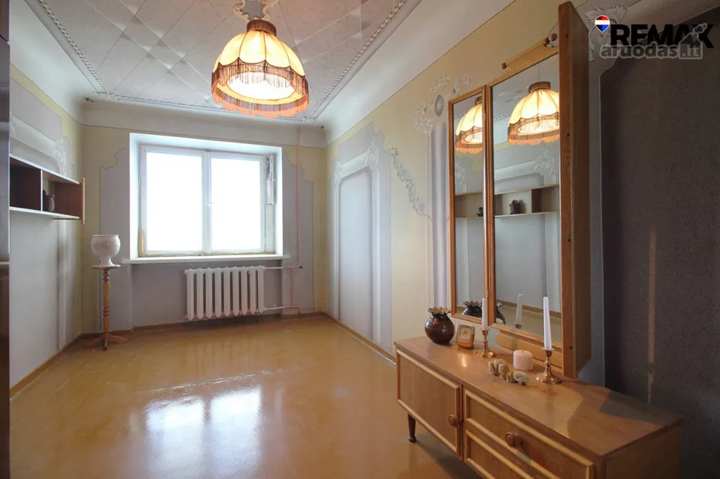 Hallway - 3-Bedroom Apartment with Balcony in Šiauliai Centre