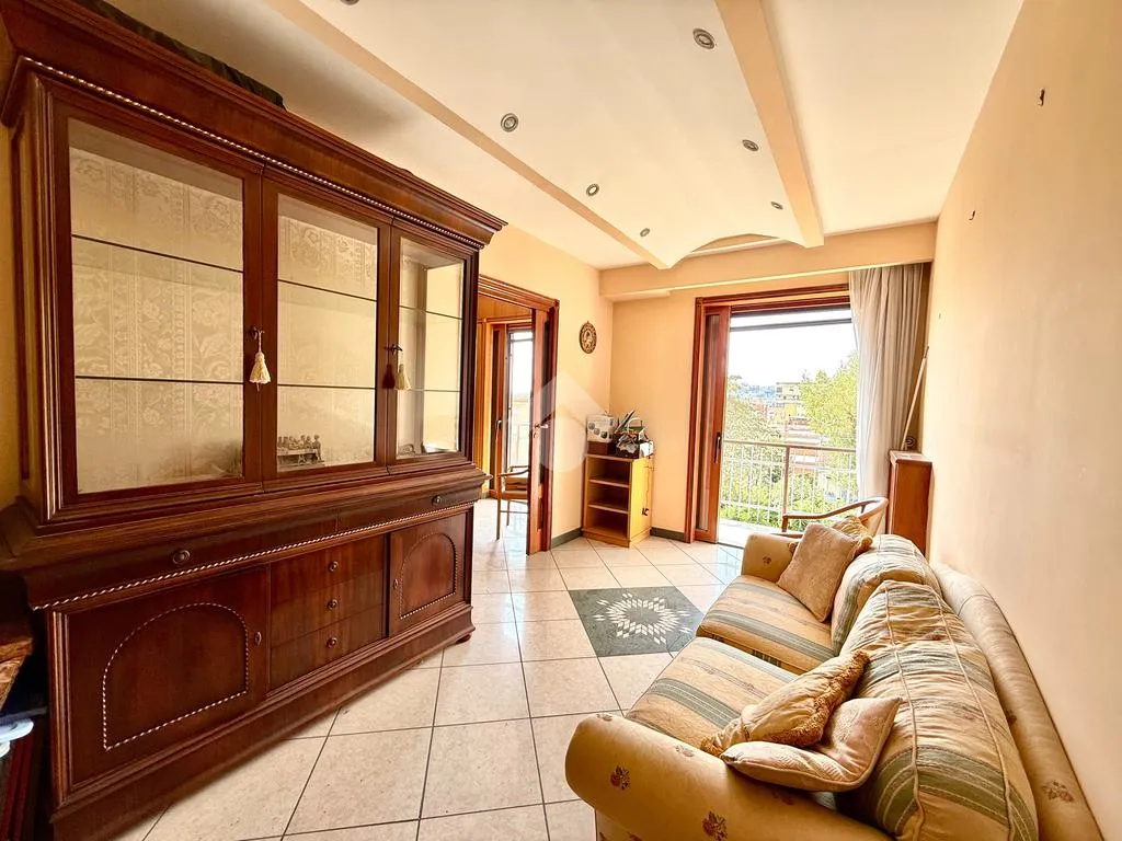 Séjour - Spacious Apartment with Balcony in Naples