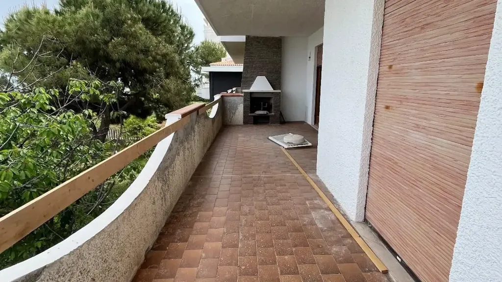 balcony